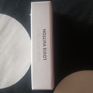 Louis Vuitton Rose Des Vents sample